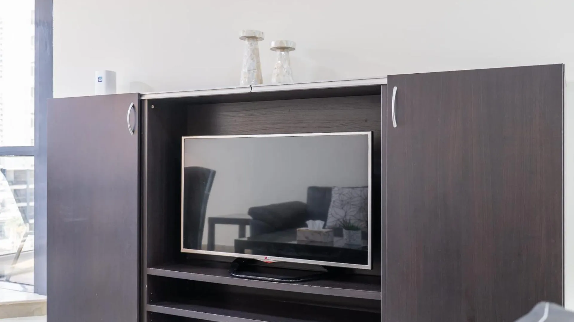 Amazing And Chic 1 Bedroom In Goldcrest Views 2 Dubai Apartment