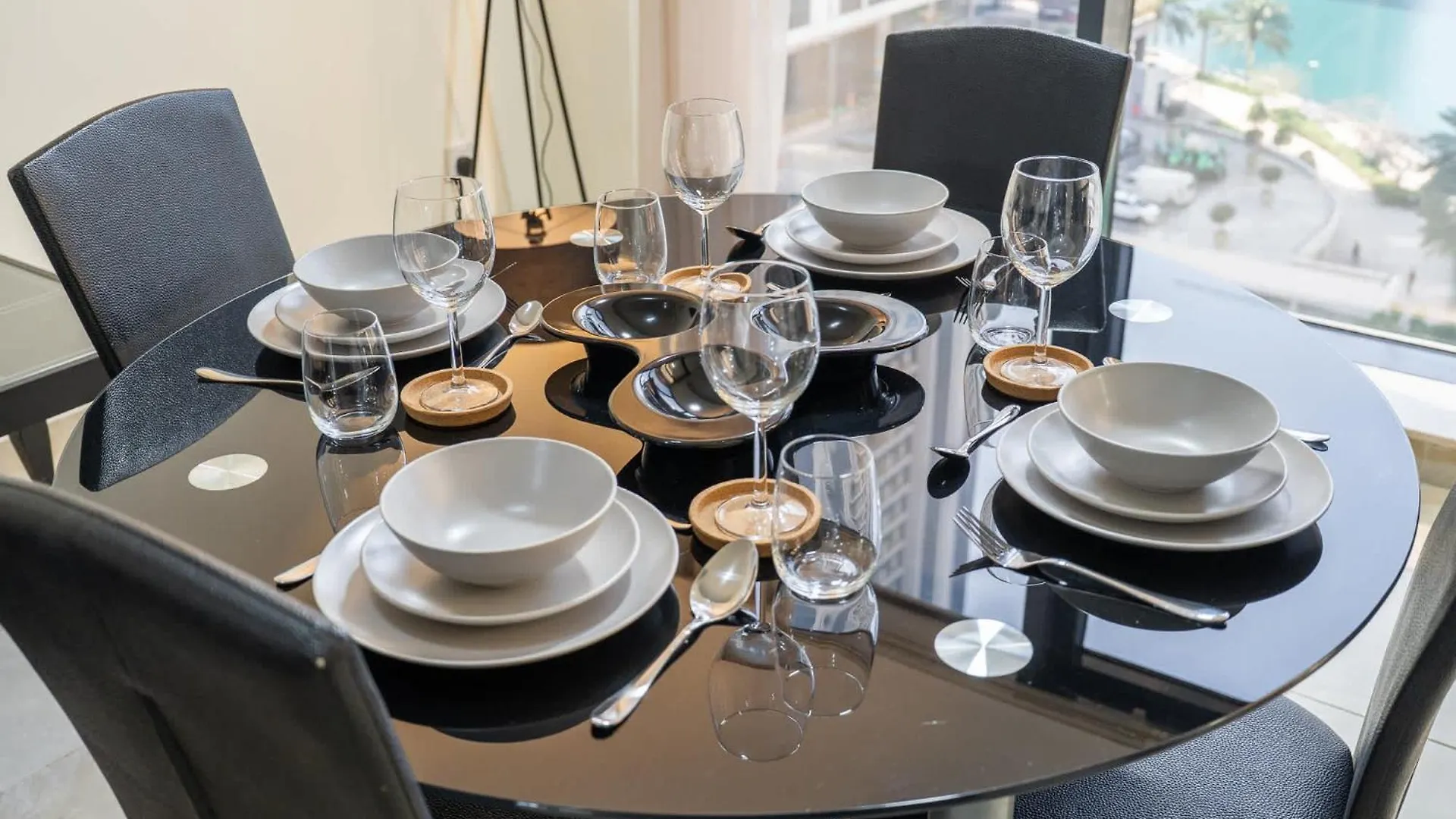 Amazing And Chic 1 Bedroom In Goldcrest Views 2 Dubai United Arab Emirates