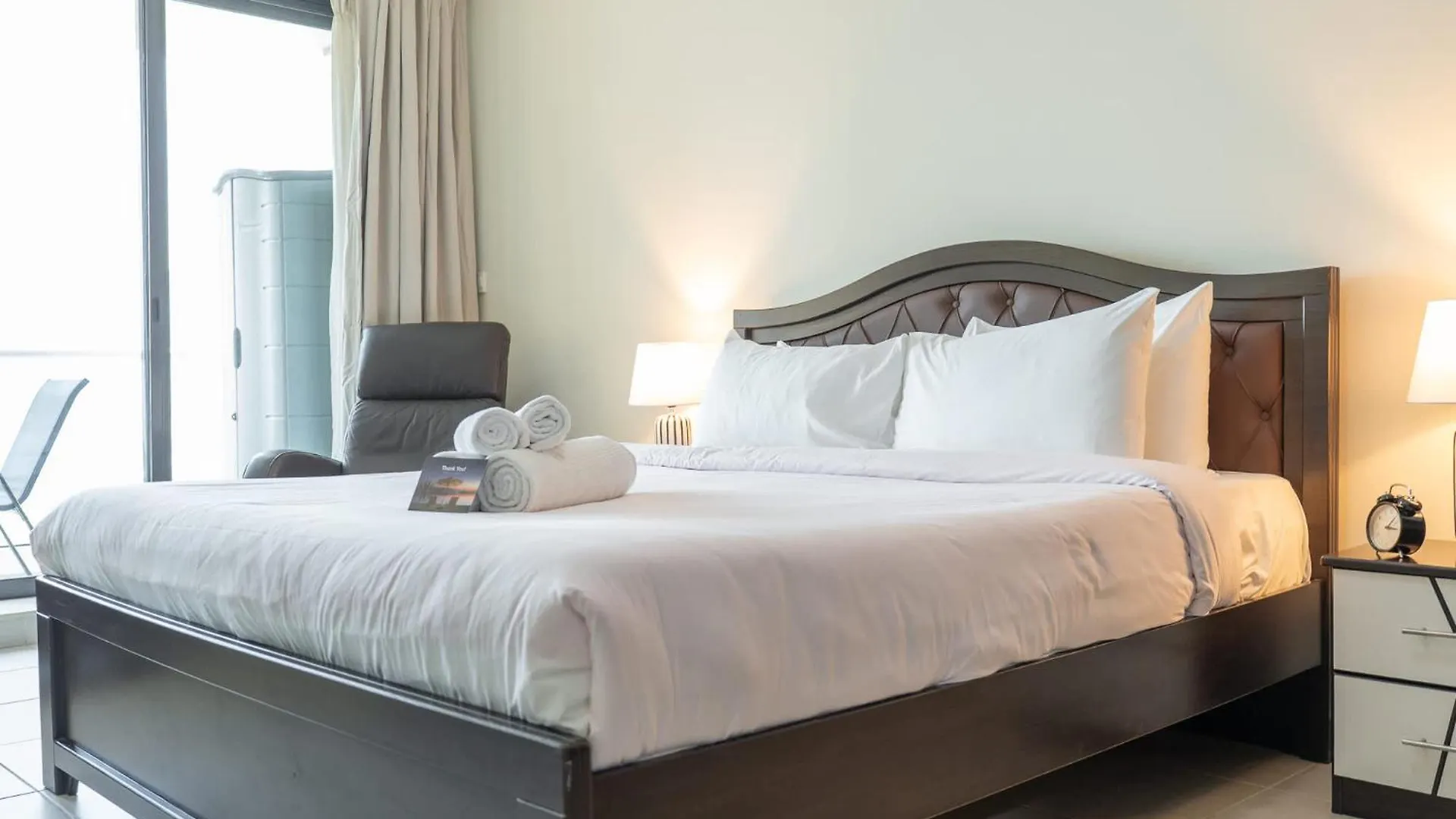 Amazing And Chic 1 Bedroom In Goldcrest Views 2 Dubai Apartment